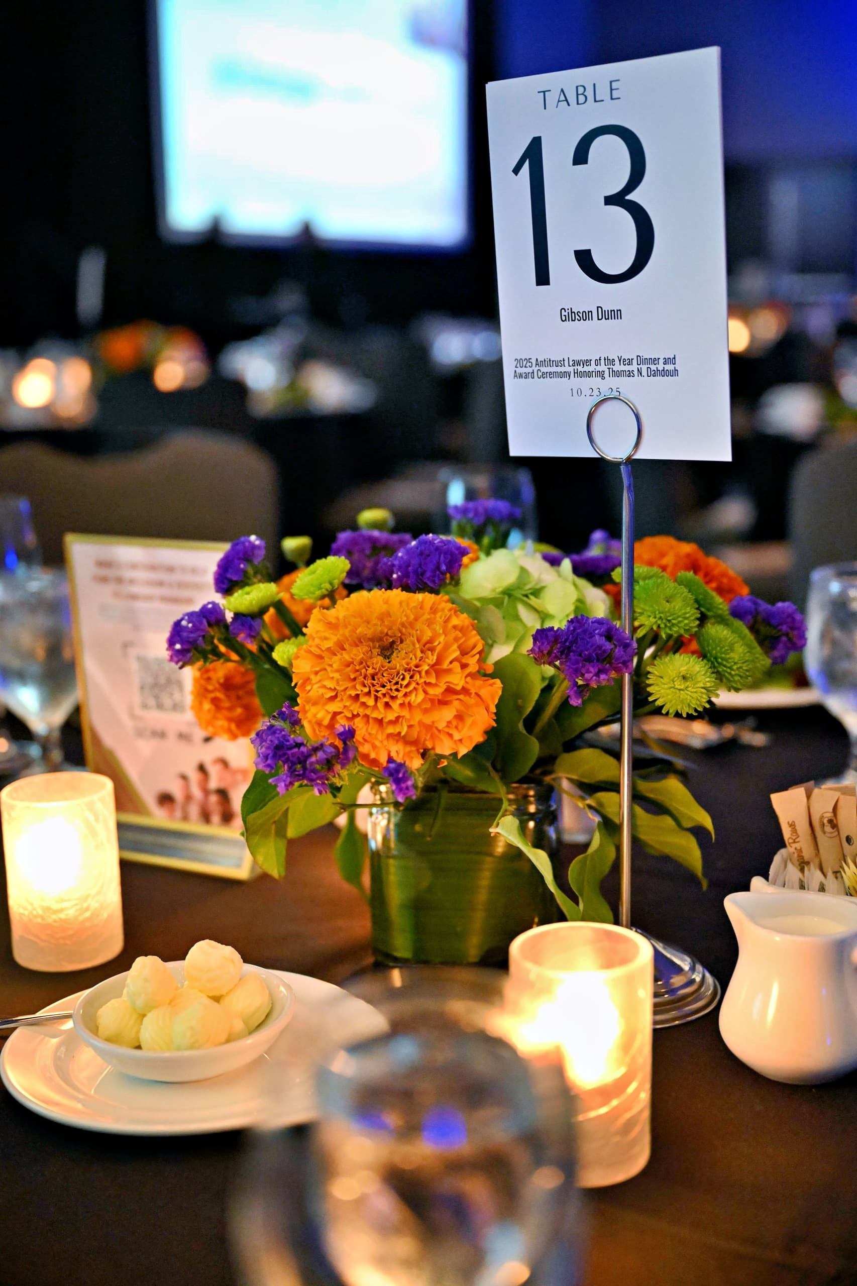 Elegant award dinner tablescape at a corporate gala — event photography Central Valley